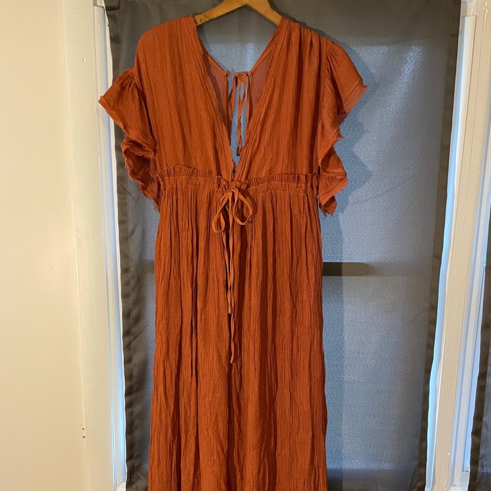 Women’s rust colored maxi dress